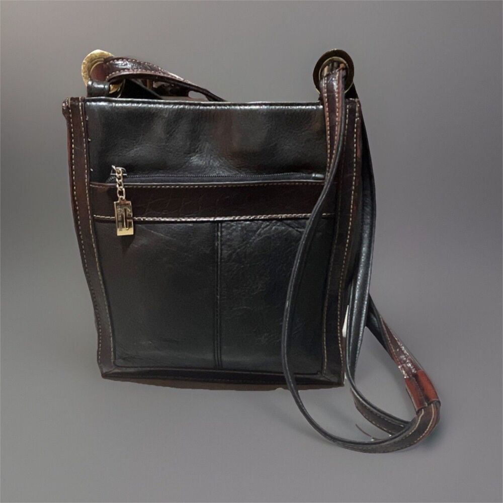 Vintage Carriage House Leather Black Maroon Shoulder Bag Gold Hardware